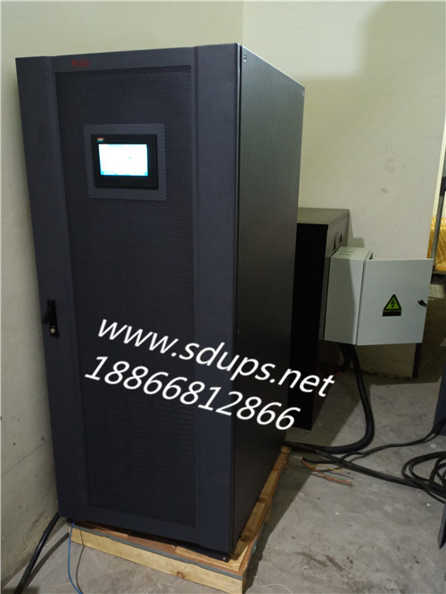 ɽ�ؿ���UPS�Դ